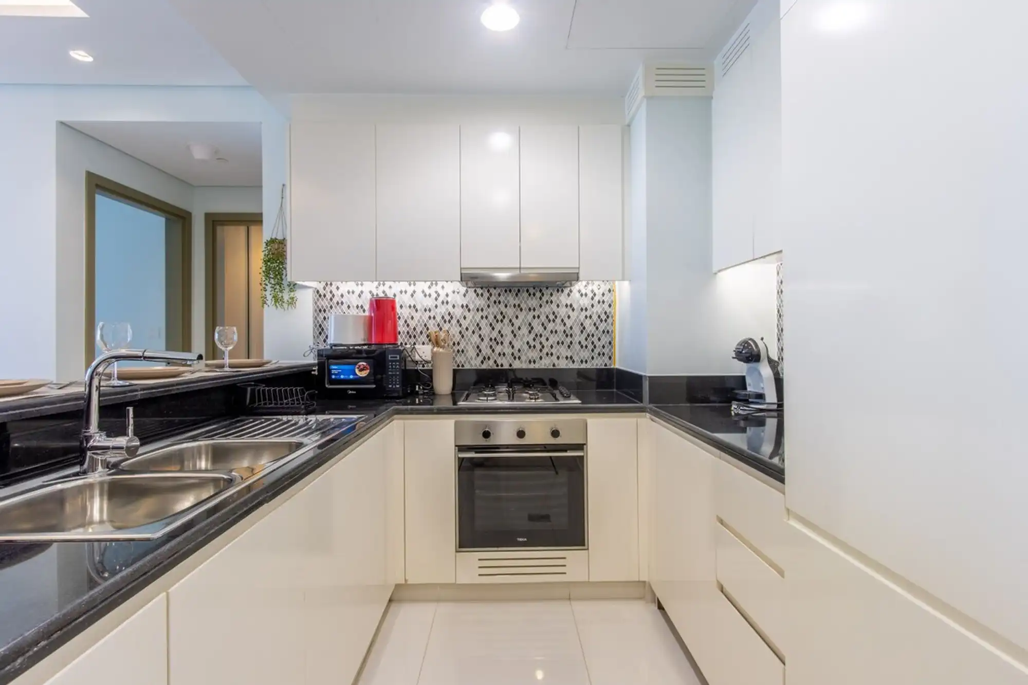 High-Floor 2BR, Dubai