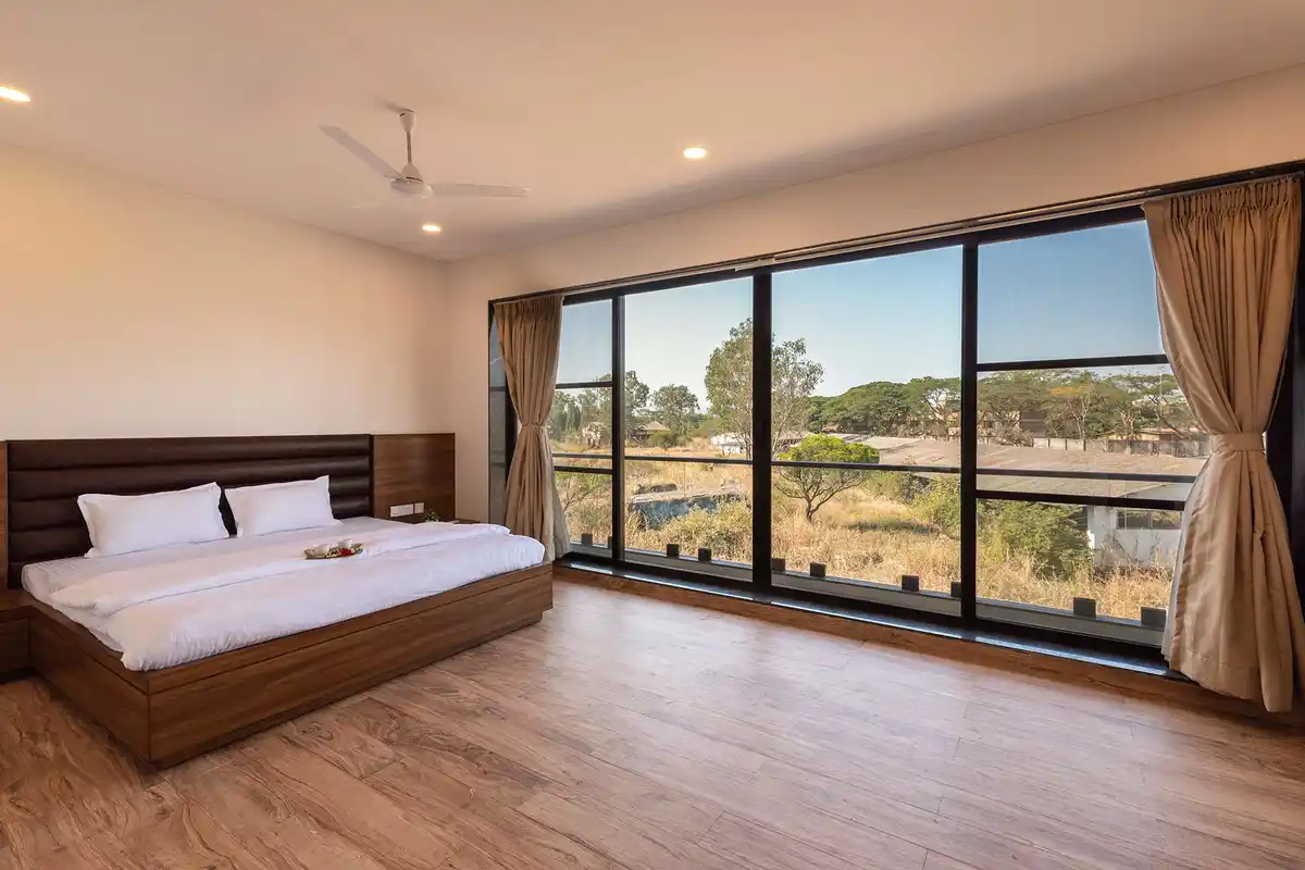 Hillside Cove, Lonavala