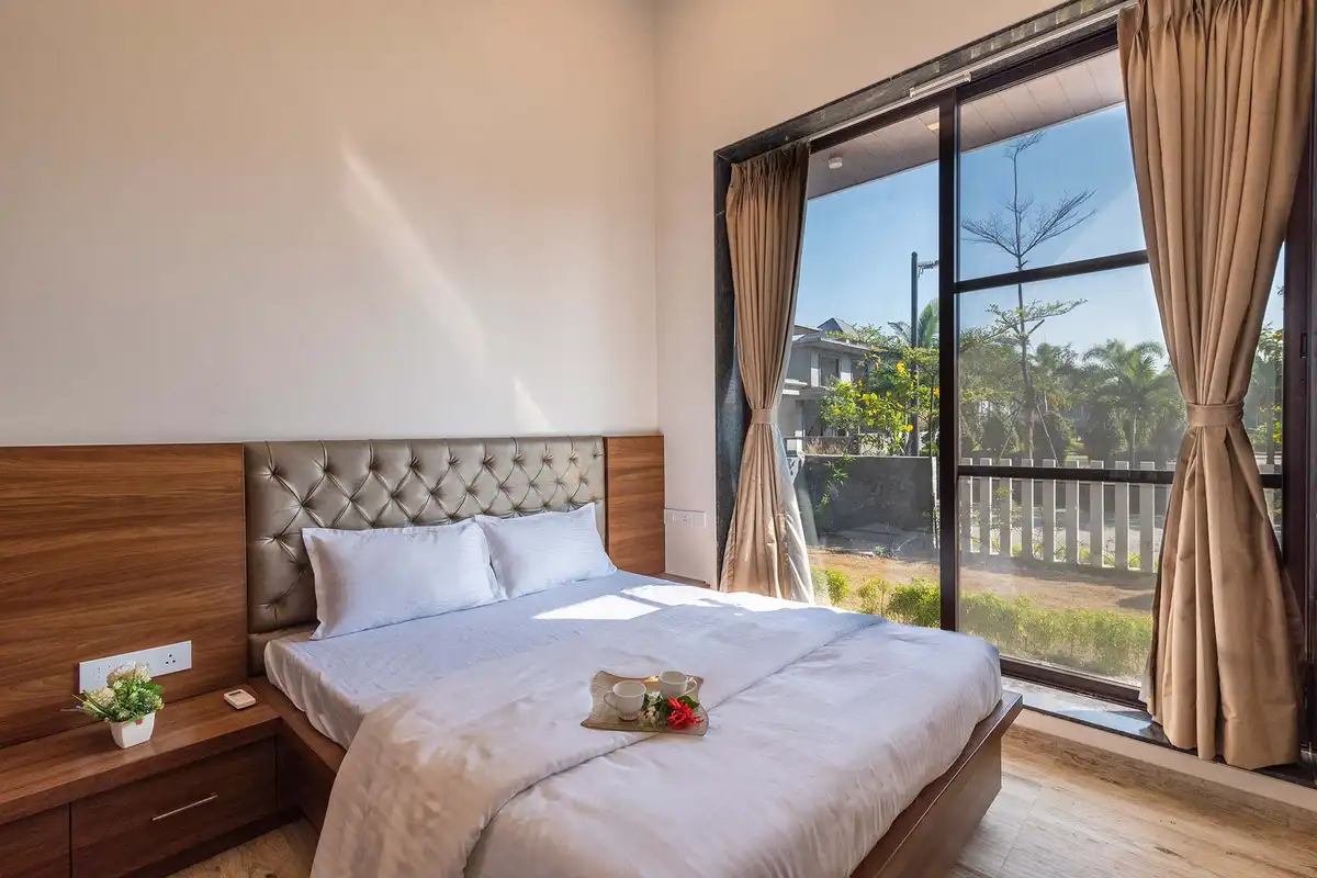Hillside Cove, Lonavala