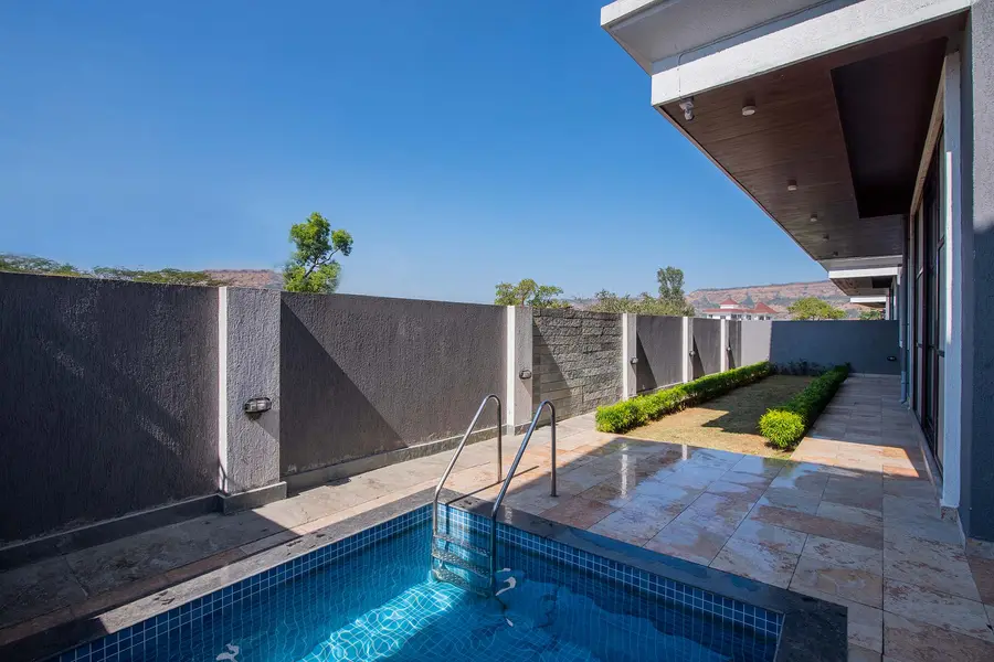 Hillside Cove, Lonavala