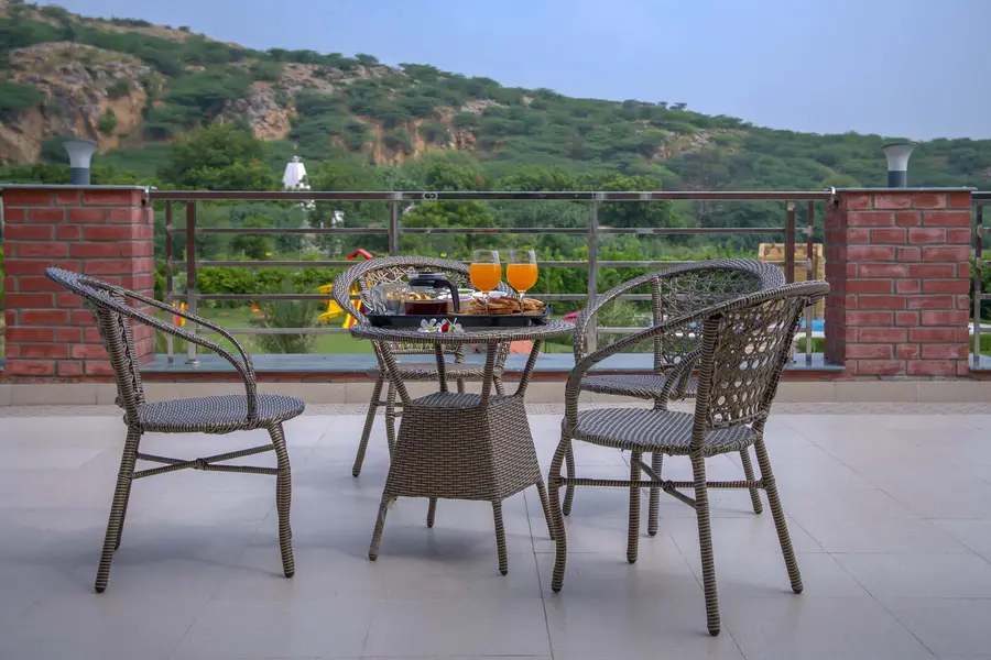 Hillside Paradise W/ Private Pool, Sohna, New Delhi