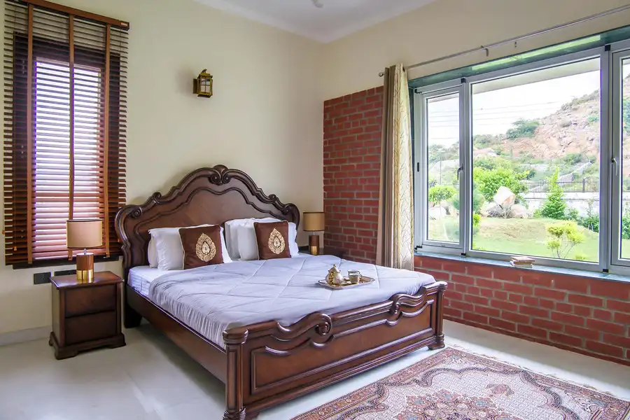 Hillside Paradise W/ Private Pool, Sohna, New Delhi