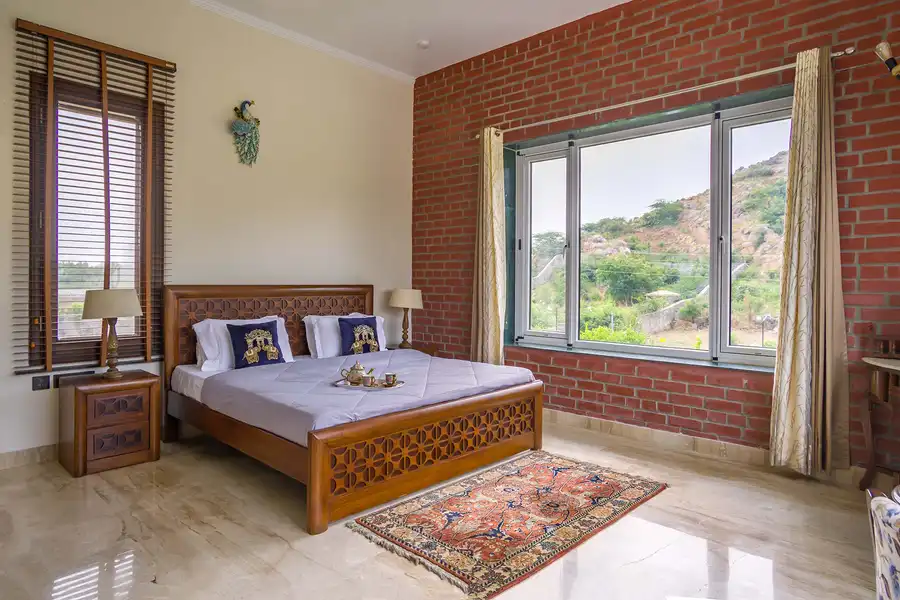 Hillside Paradise W/ Private Pool, Sohna, New Delhi