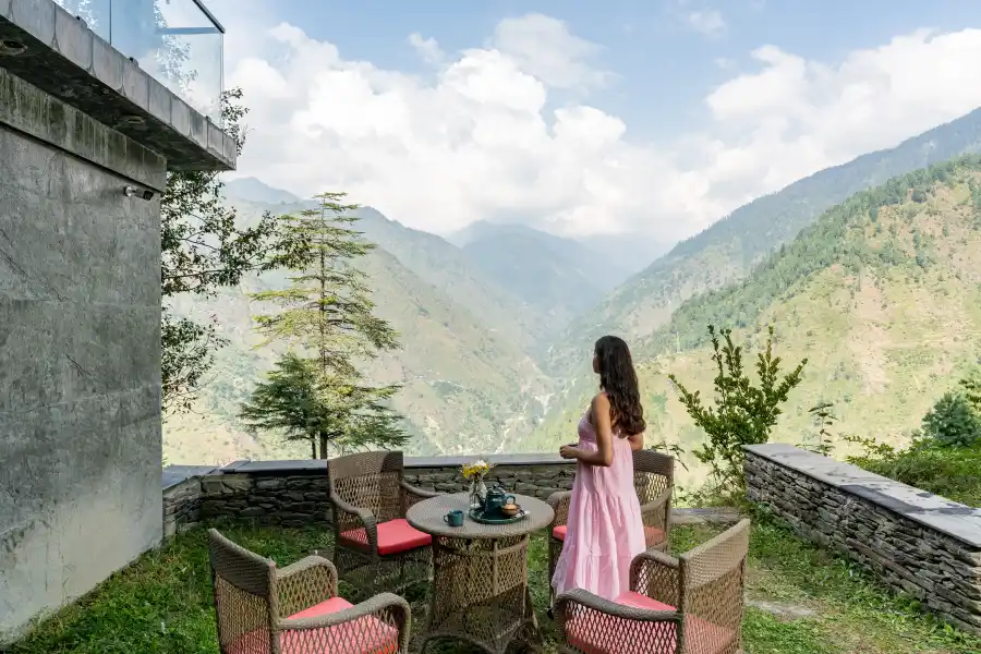 Hillstation Over Tirthan Valley, Tirthan valley