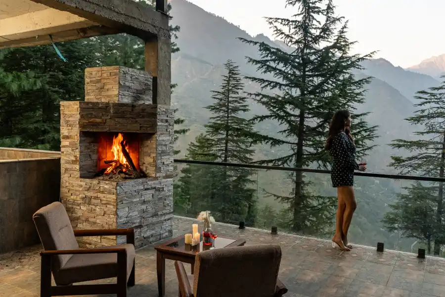Hillstation Over Tirthan Valley, Tirthan valley