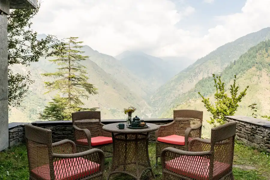 Hillstation Over Tirthan Valley, Tirthan valley
