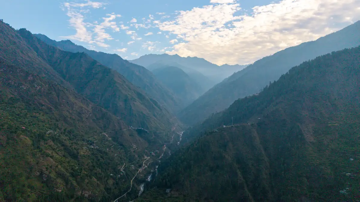 Hillstation Over Tirthan Valley, Tirthan valley