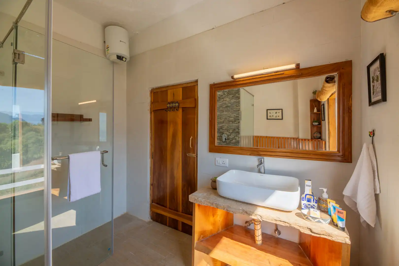 Hoongla Inn-  Lumla, Tawang