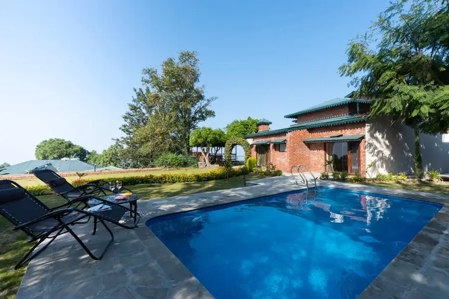 Horizon W/ Outdoor Pool, Kasauli