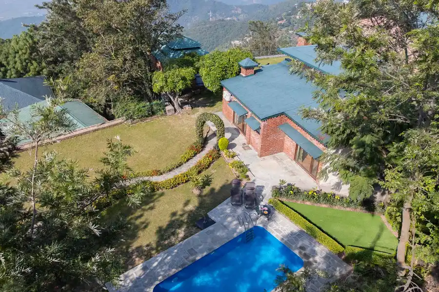 Horizon W/ Outdoor Pool, Kasauli