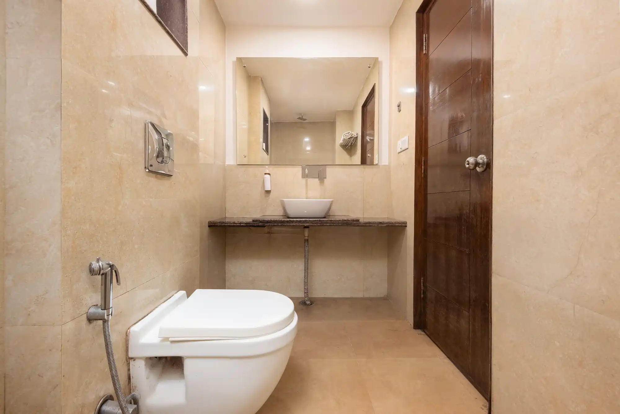 Hotel 30 Degree Mussoorie - On Mall Road with Parking Bathroom