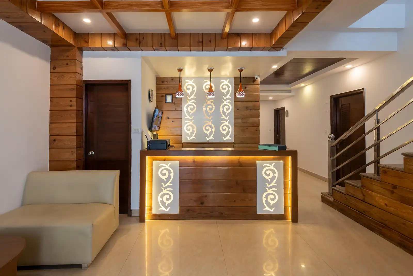 Hotel 30 Degree Mussoorie - On Mall Road with Parking Reception