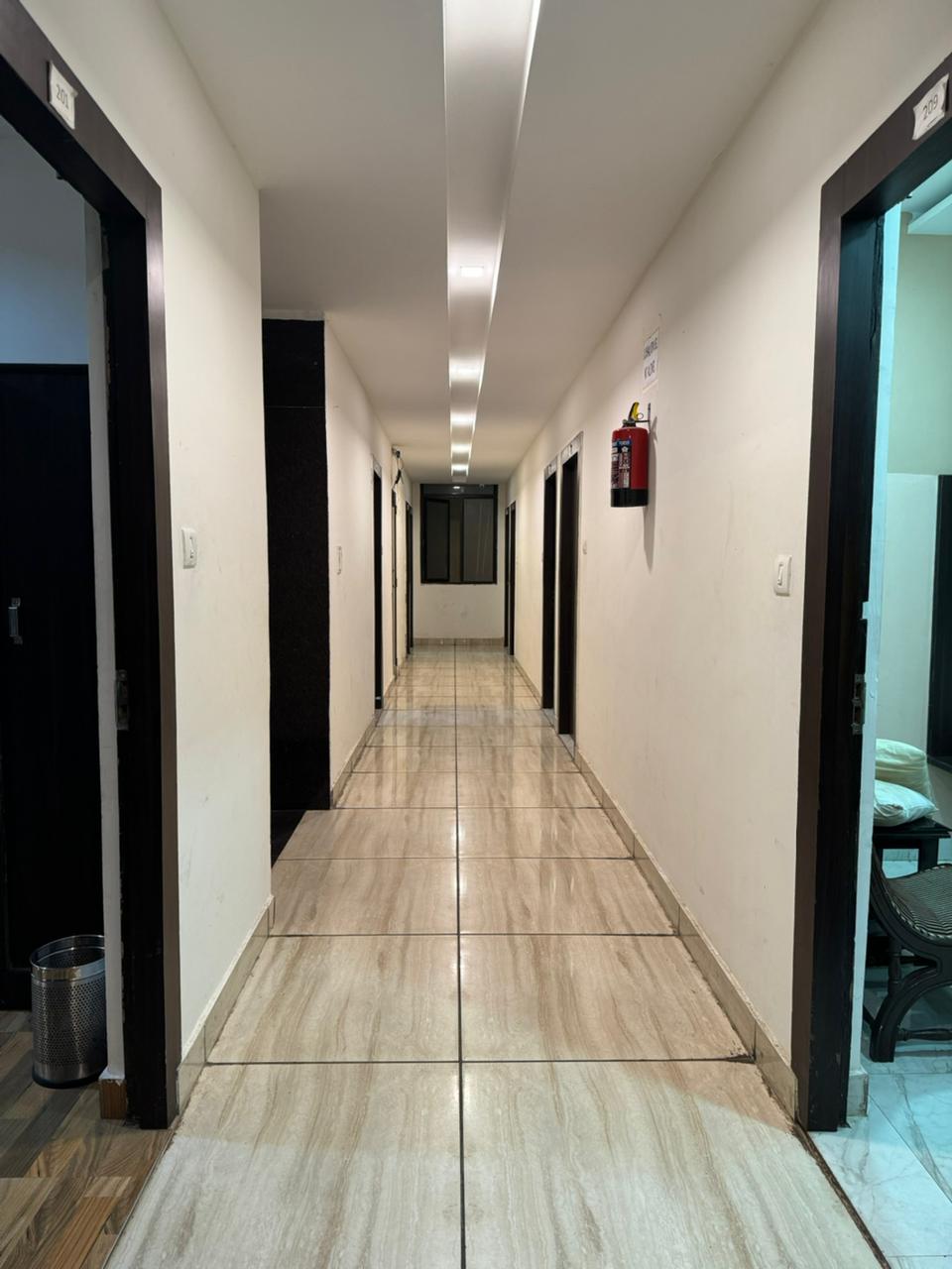 Hotel Crystal Room