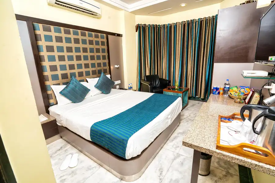 HOTEL DAYAL Room