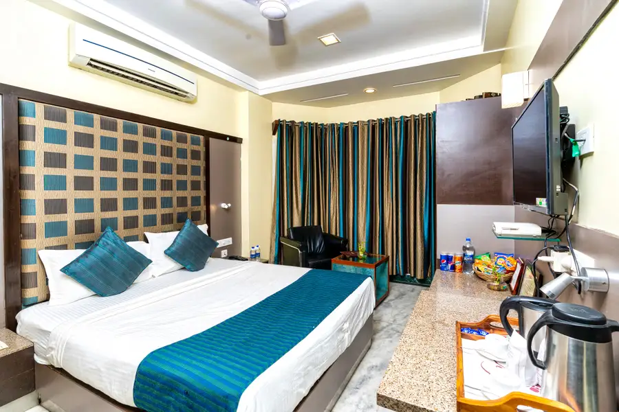 HOTEL DAYAL Room