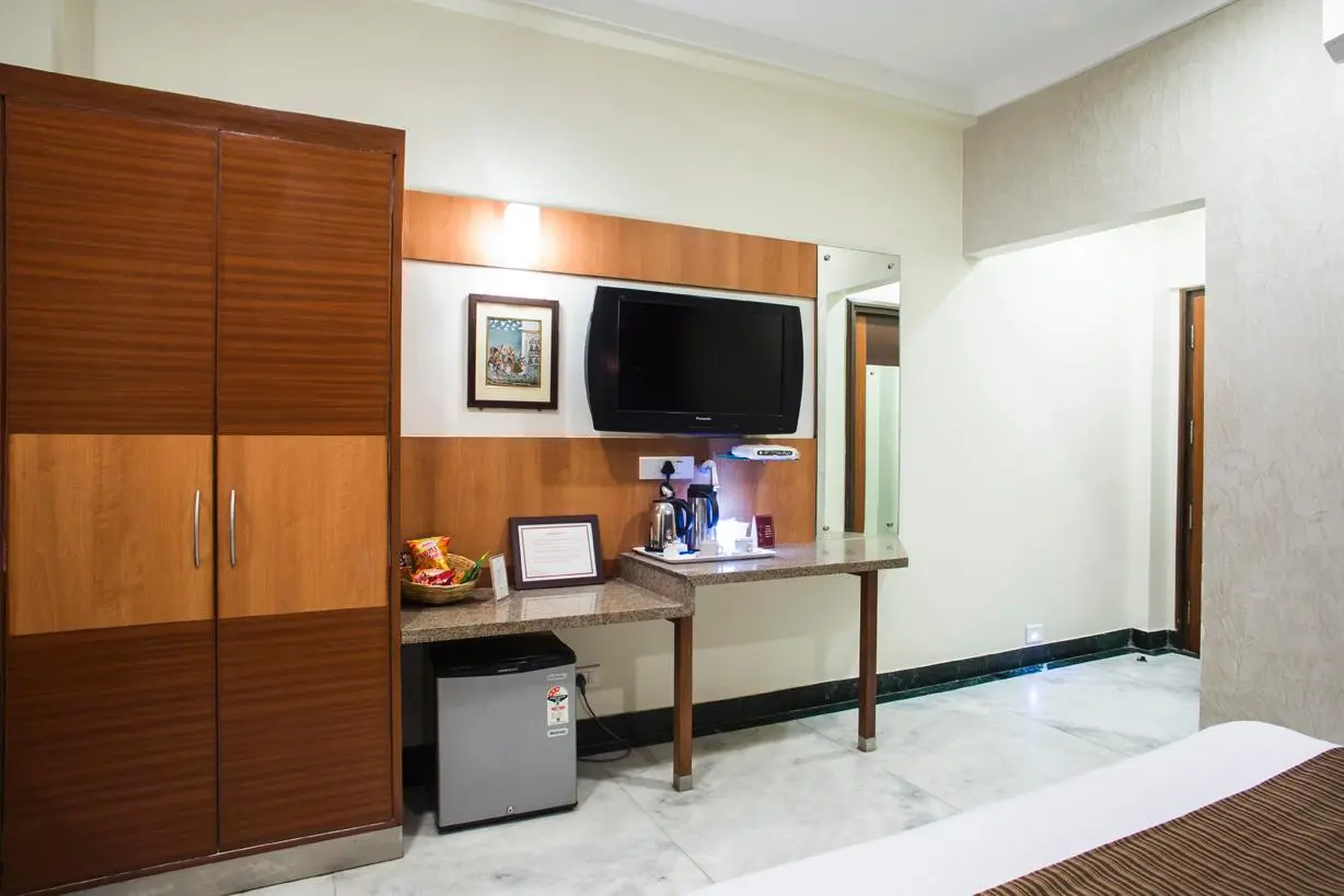 HOTEL DAYAL Room