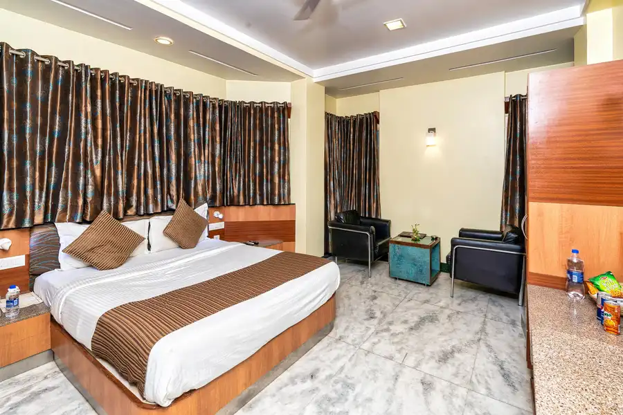 HOTEL DAYAL Room