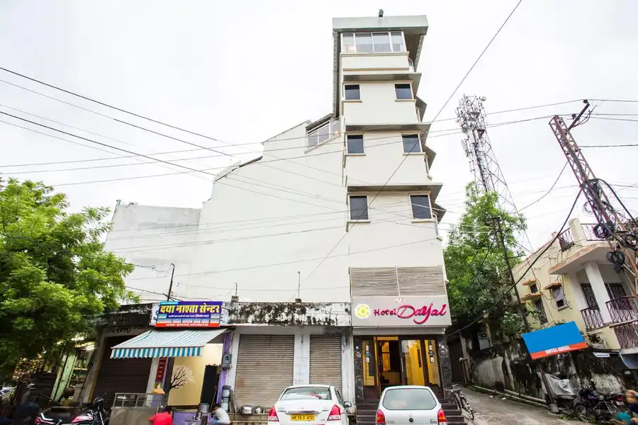 HOTEL DAYAL Outdoors