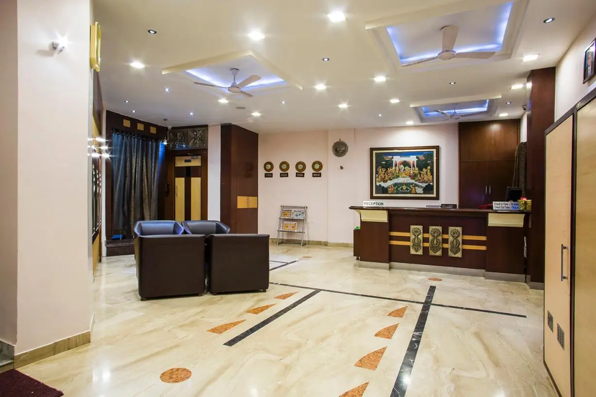 HOTEL DAYAL Entrance