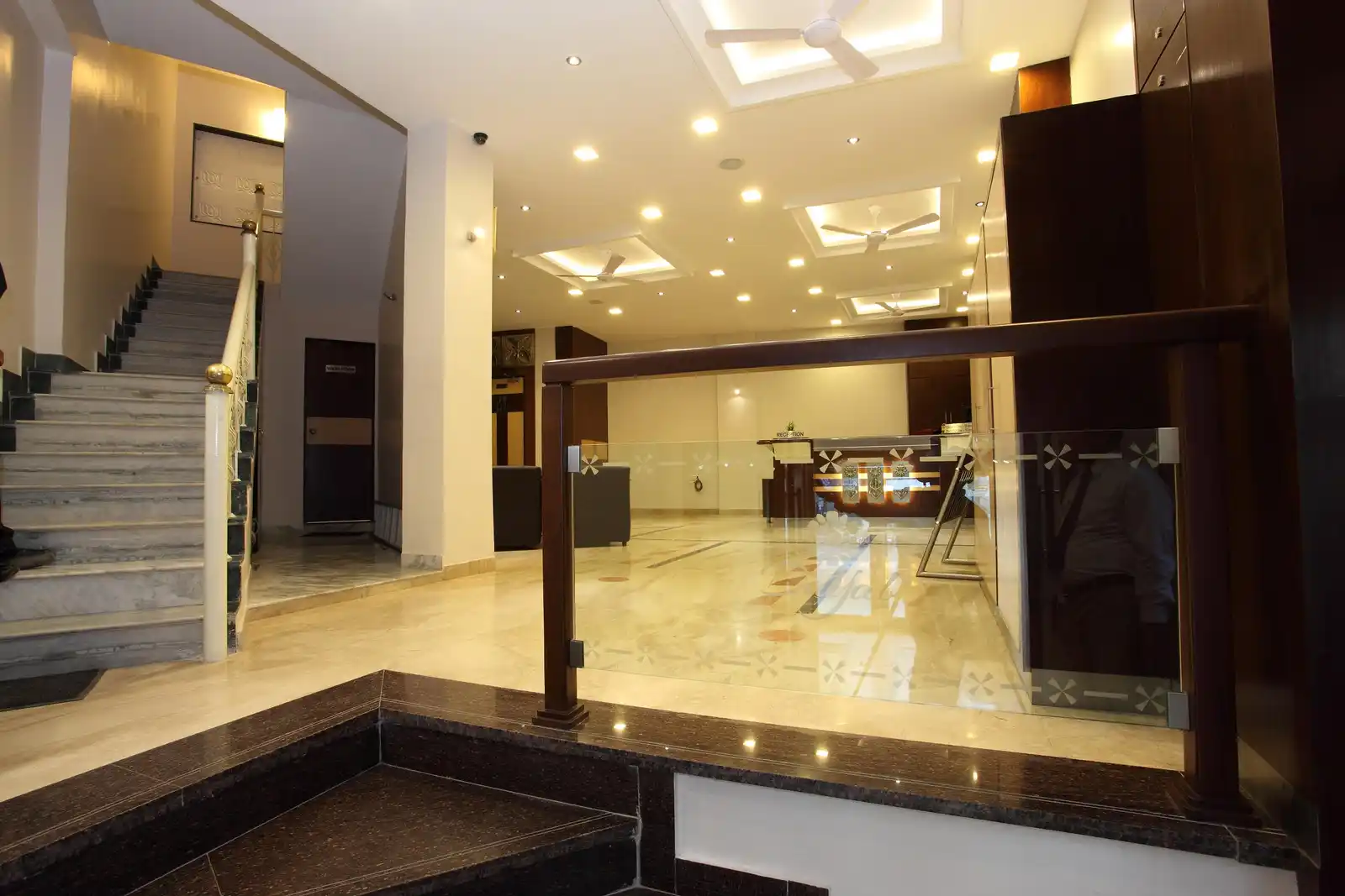 HOTEL DAYAL Common Area