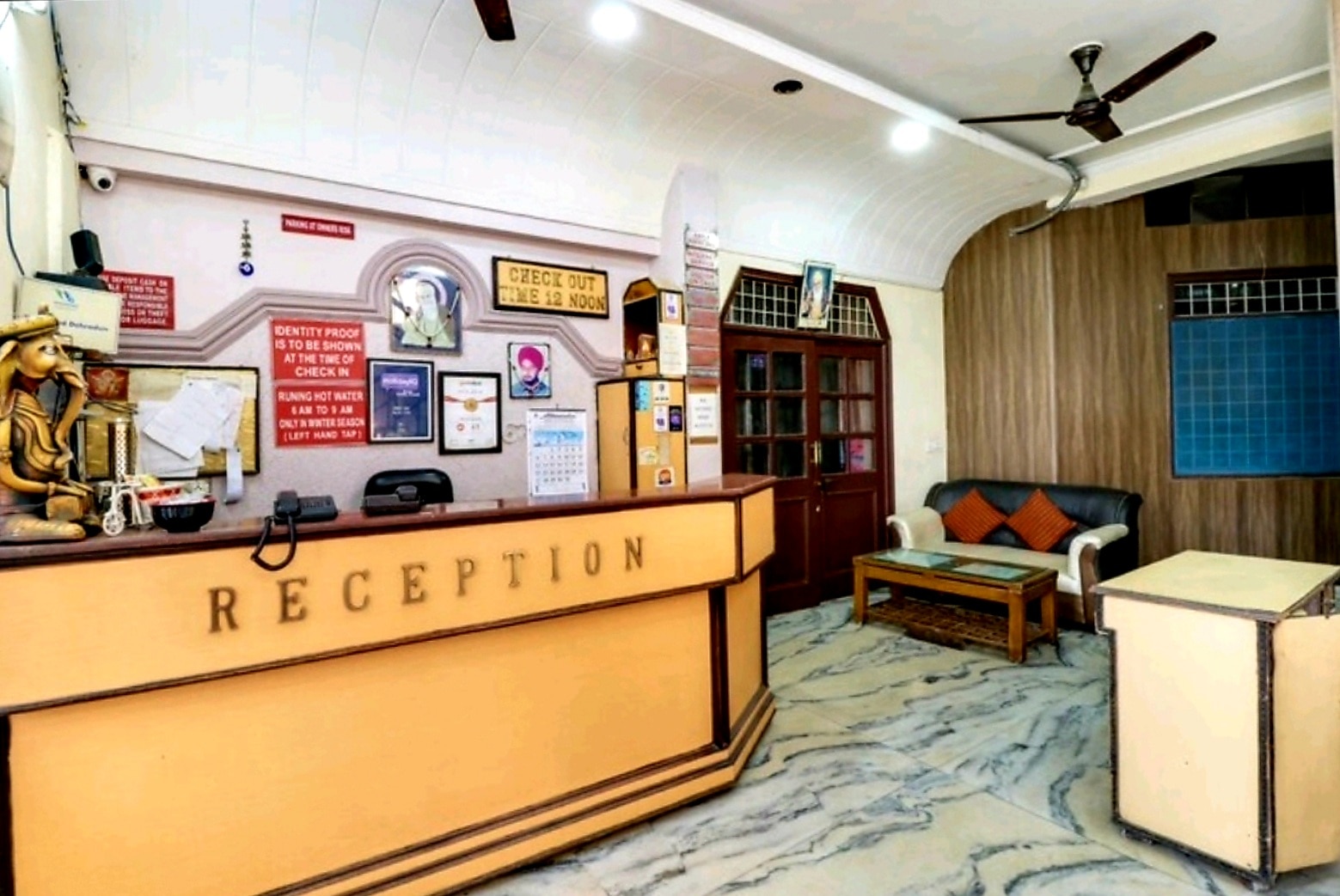 Hotel Grand Reception