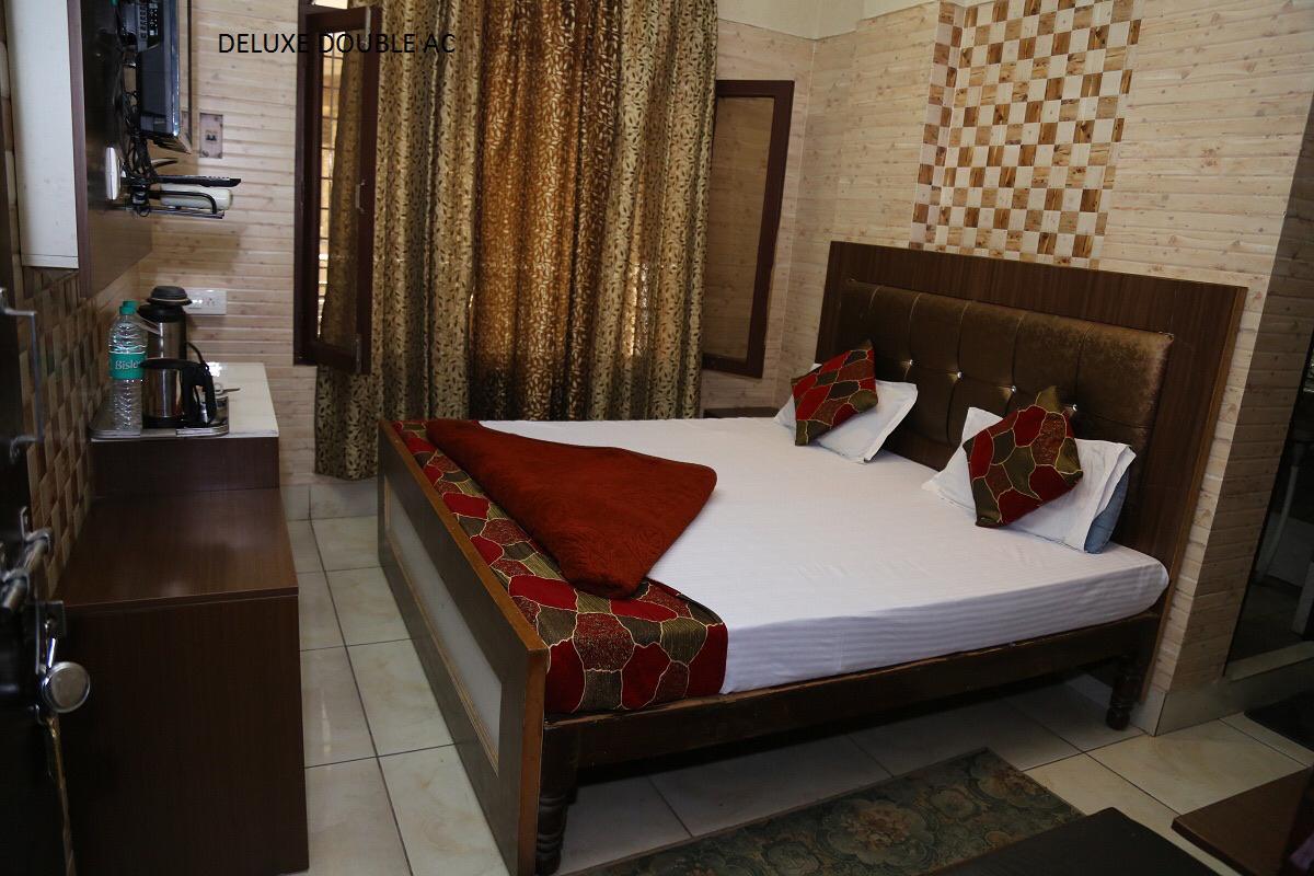 Hotel Grand Common Area