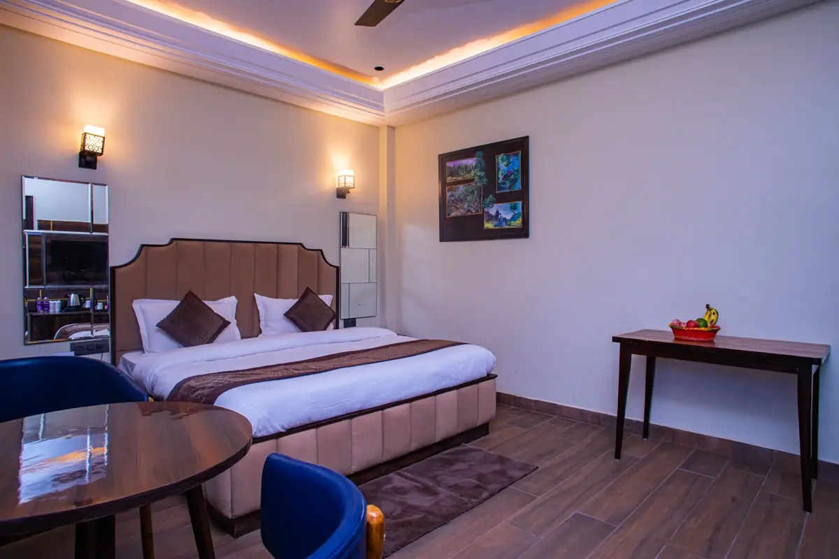 Hotel Lords Valley Room
