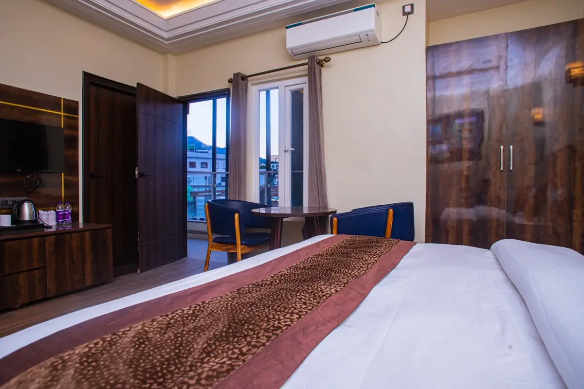 Hotel Lords Valley Room