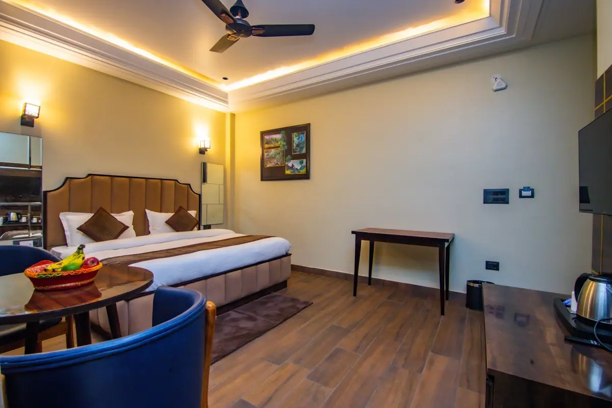 Hotel Lords Valley Room