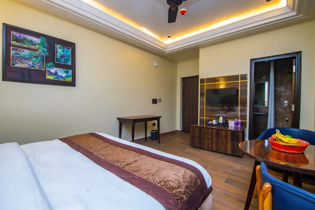 Hotel Lords Valley Room