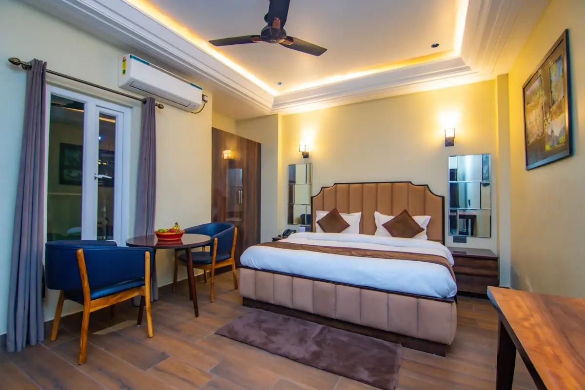 Hotel Lords Valley Room