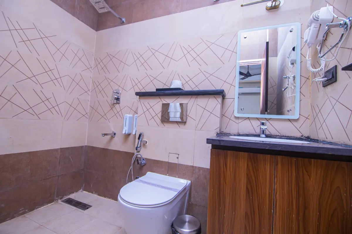 Hotel Lords Valley Bathroom