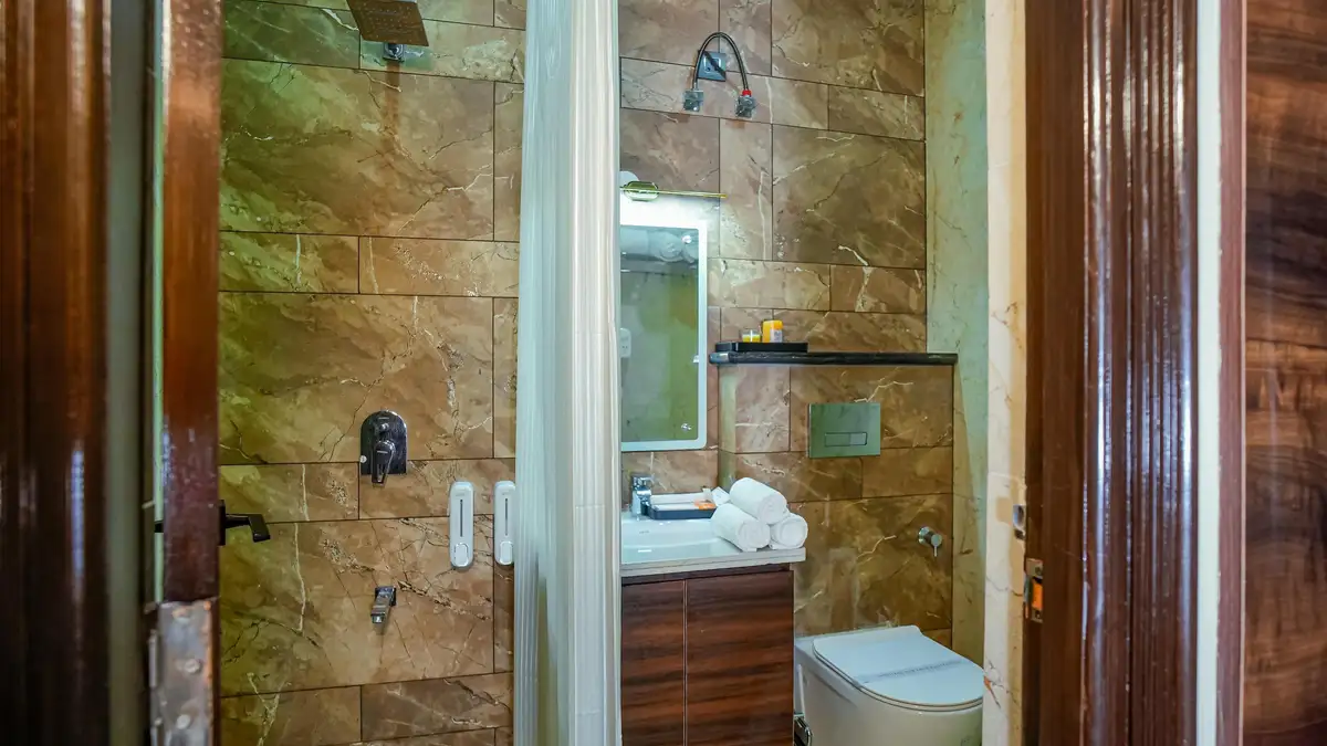 Hotel Lords Valley Bathroom