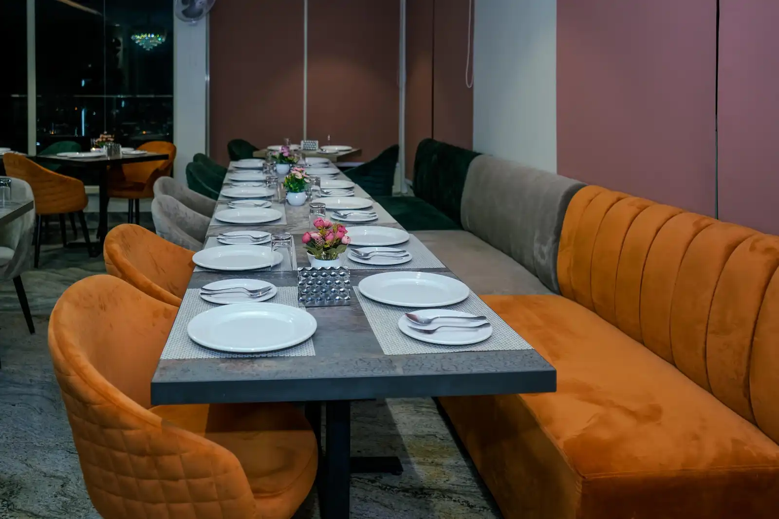Hotel Lords Valley Restaurant/Dining