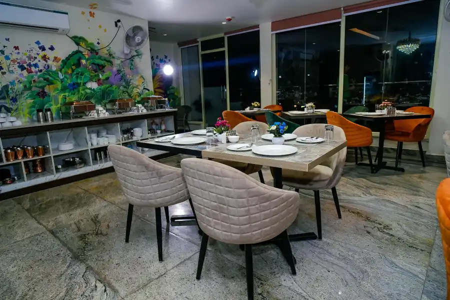 Hotel Lords Valley Restaurant/Dining
