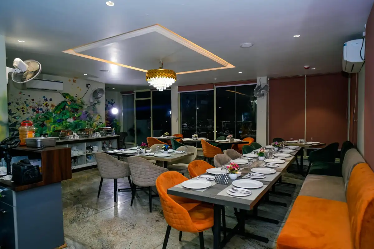 Hotel Lords Valley Restaurant/Dining
