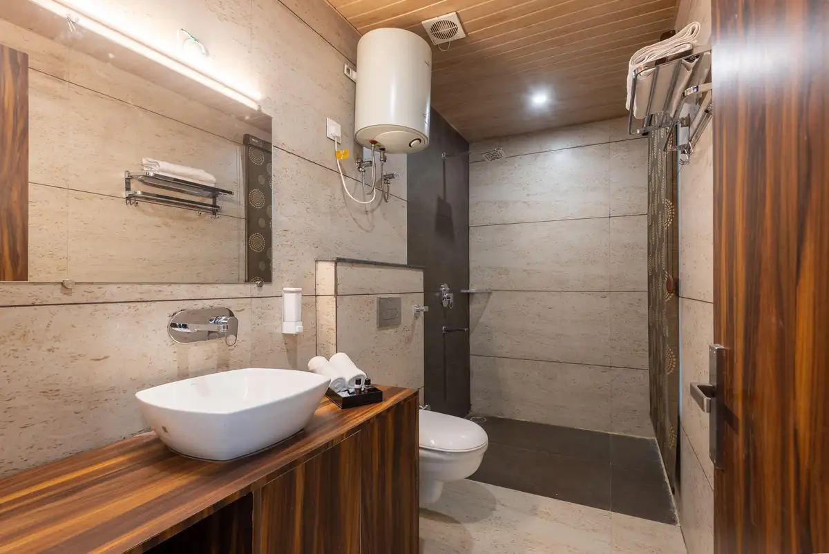 Hotel Moonglade Dalhousie Bathroom