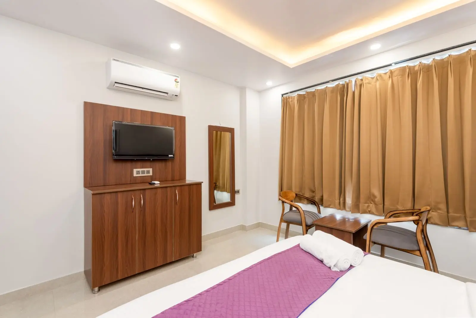 Hotel Purple Dot Haridwar Room