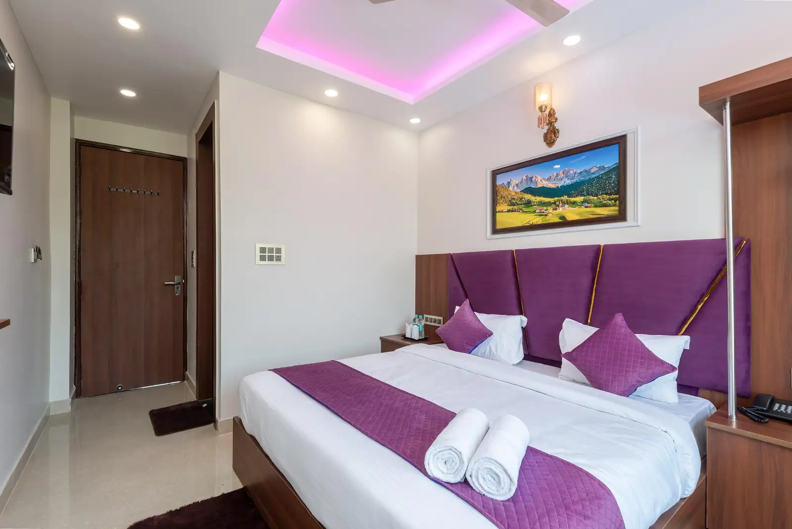 Hotel Purple Dot Haridwar Room