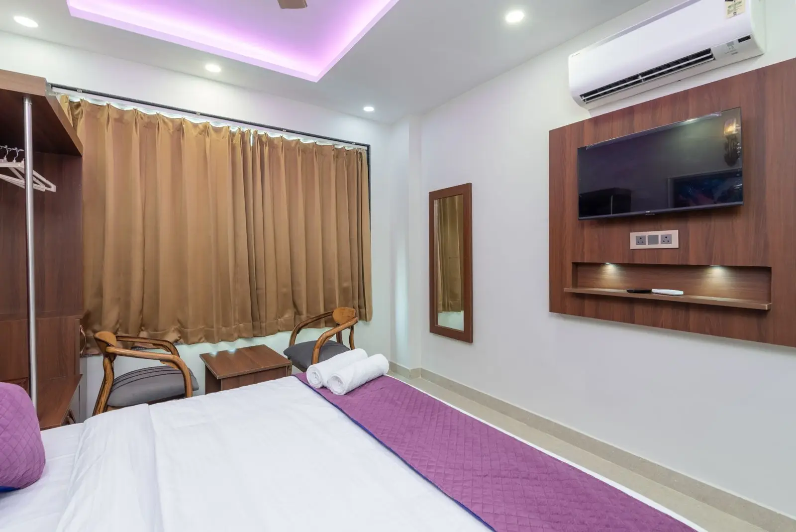 Hotel Purple Dot Haridwar Room