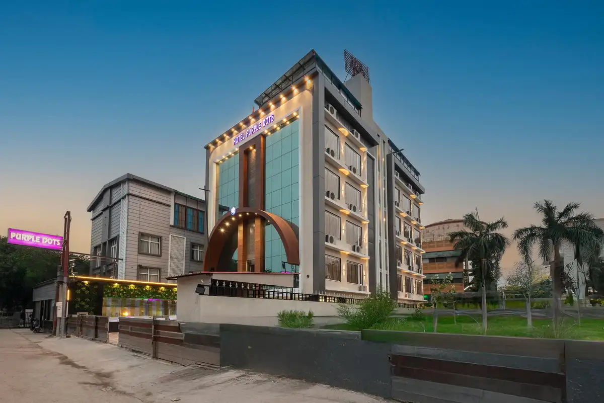 Hotel Purple Dot Haridwar Facade