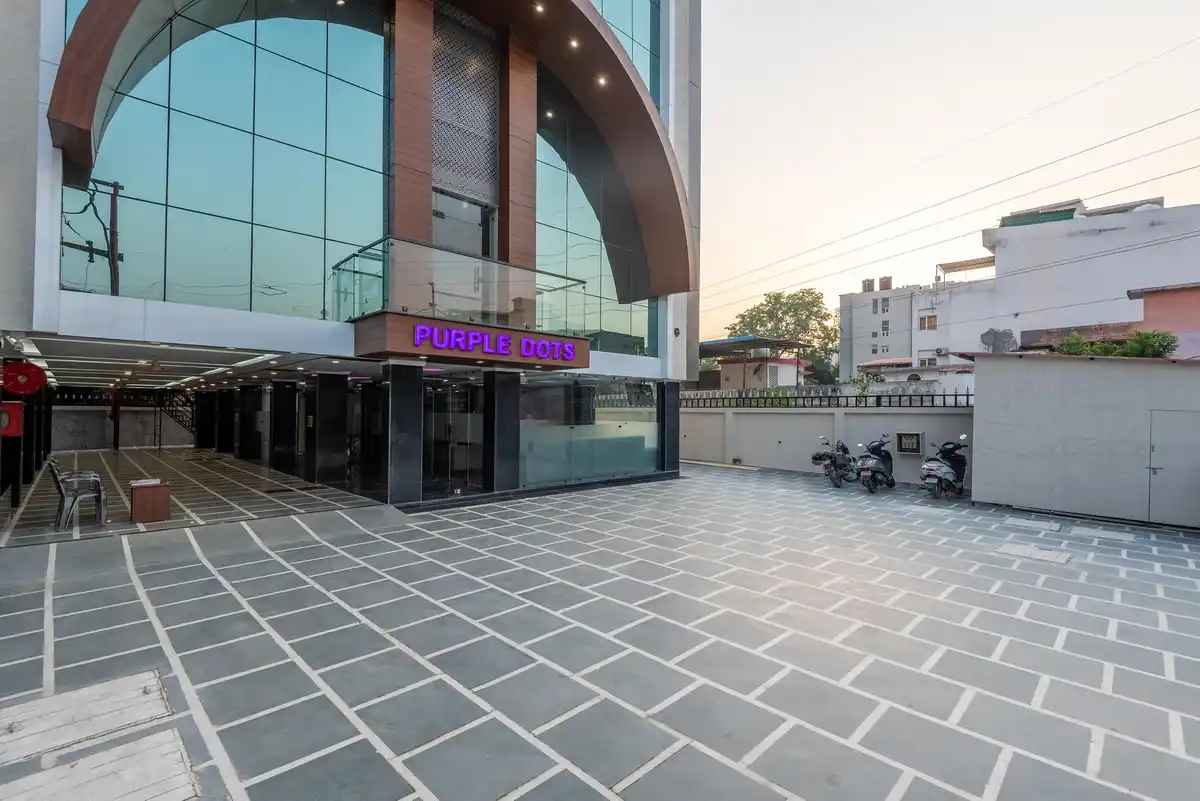 Hotel Purple Dot Haridwar Facade