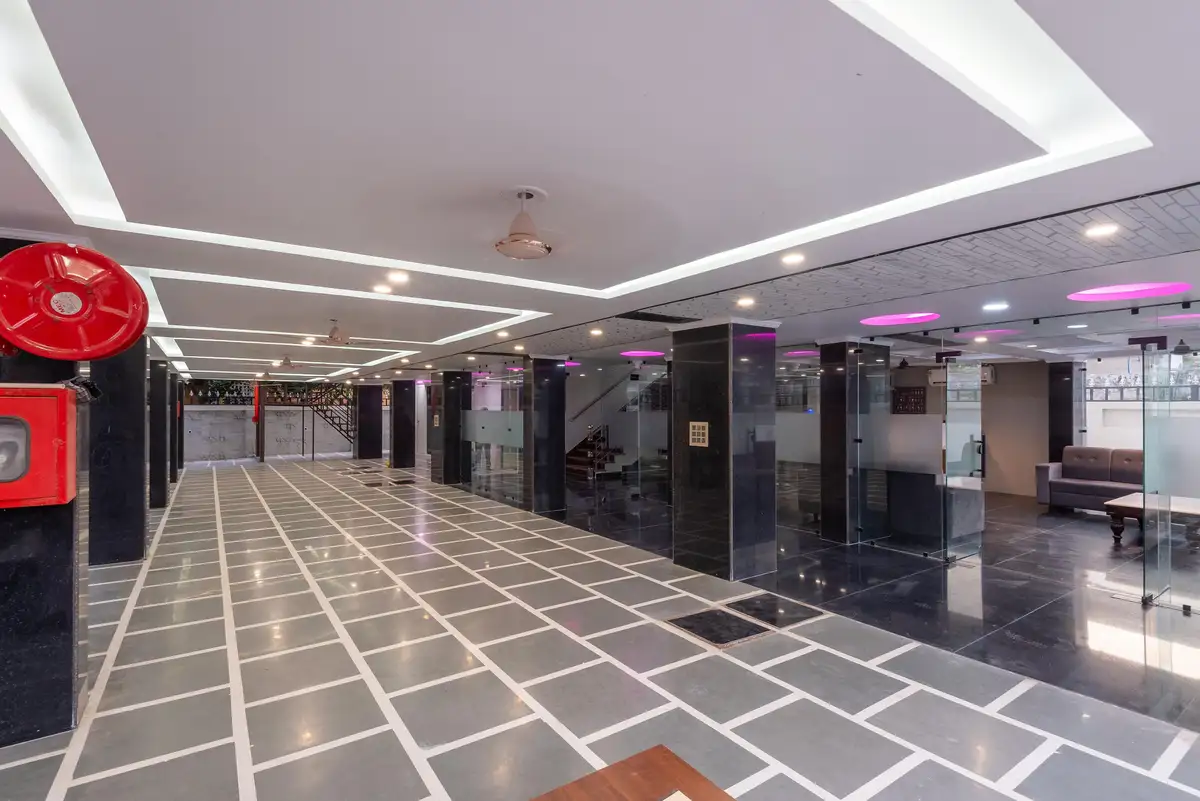 Hotel Purple Dot Haridwar Parking