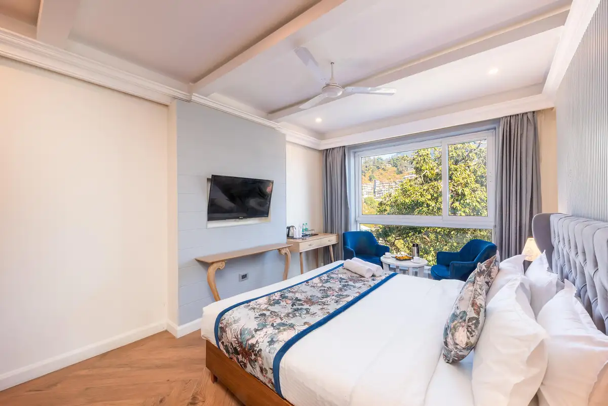 Hotel Sapling Mussoorie - 500MTR Picture Palace Mall Road Bedroom