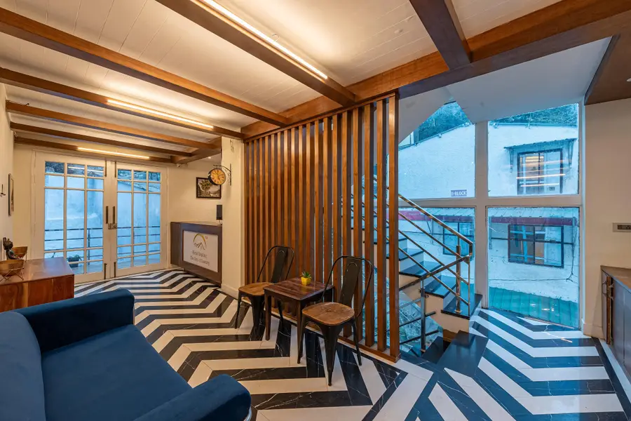 Hotel Sapling Mussoorie - 500MTR Picture Palace Mall Road Bedroom
