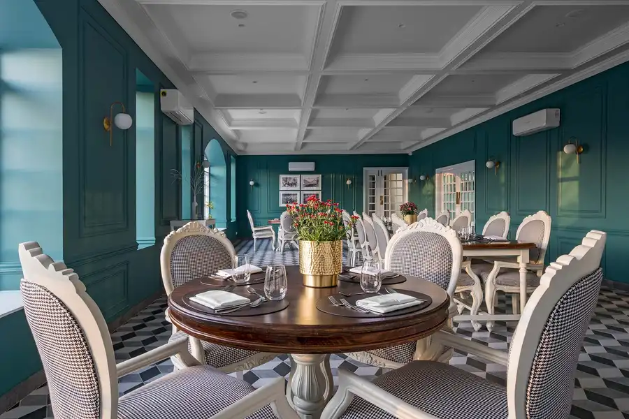 Hues @ The Mansion W/Outdoor Infinity Pool & Jacuzzi, Kasauli