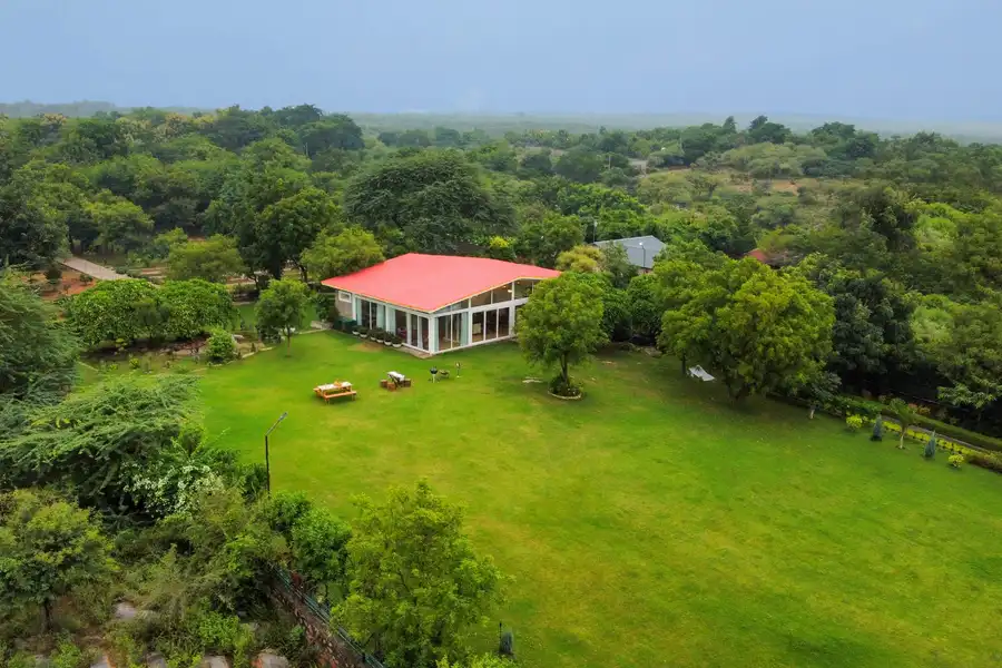 Idyllic Farmhouse - A Glasshouse, New Delhi