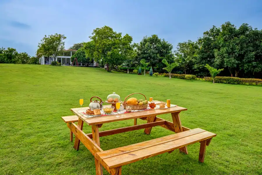 Idyllic Farmhouse - A Glasshouse, New Delhi
