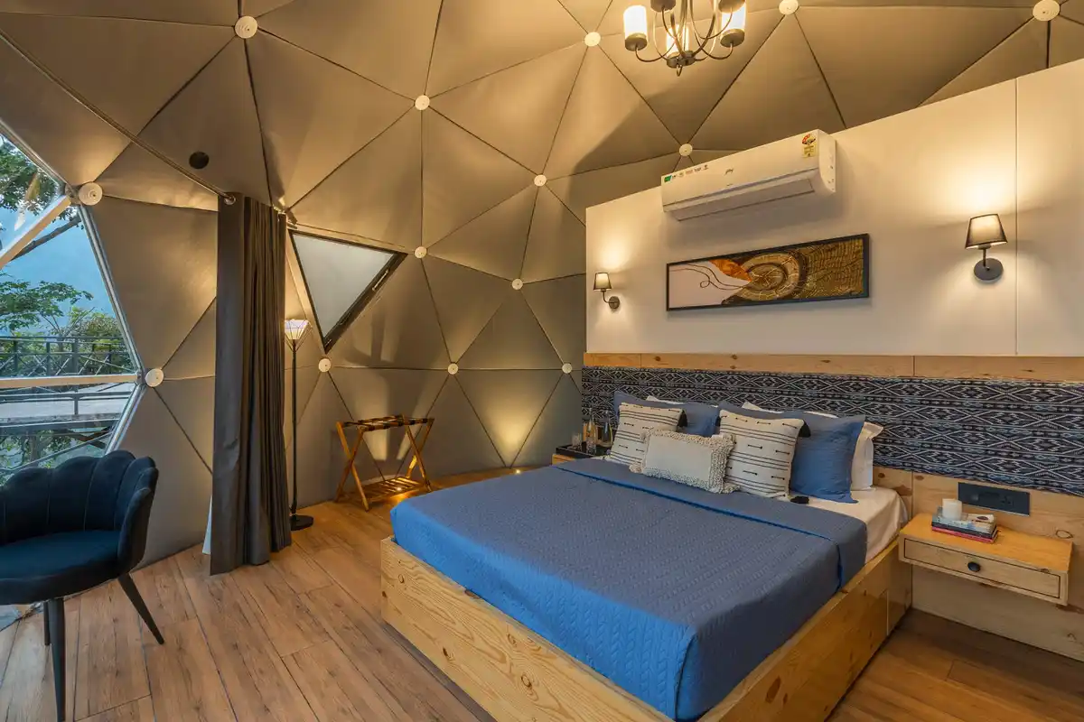 ILIKA W Heated Infinity Pool and Jacuzzi, Kasauli