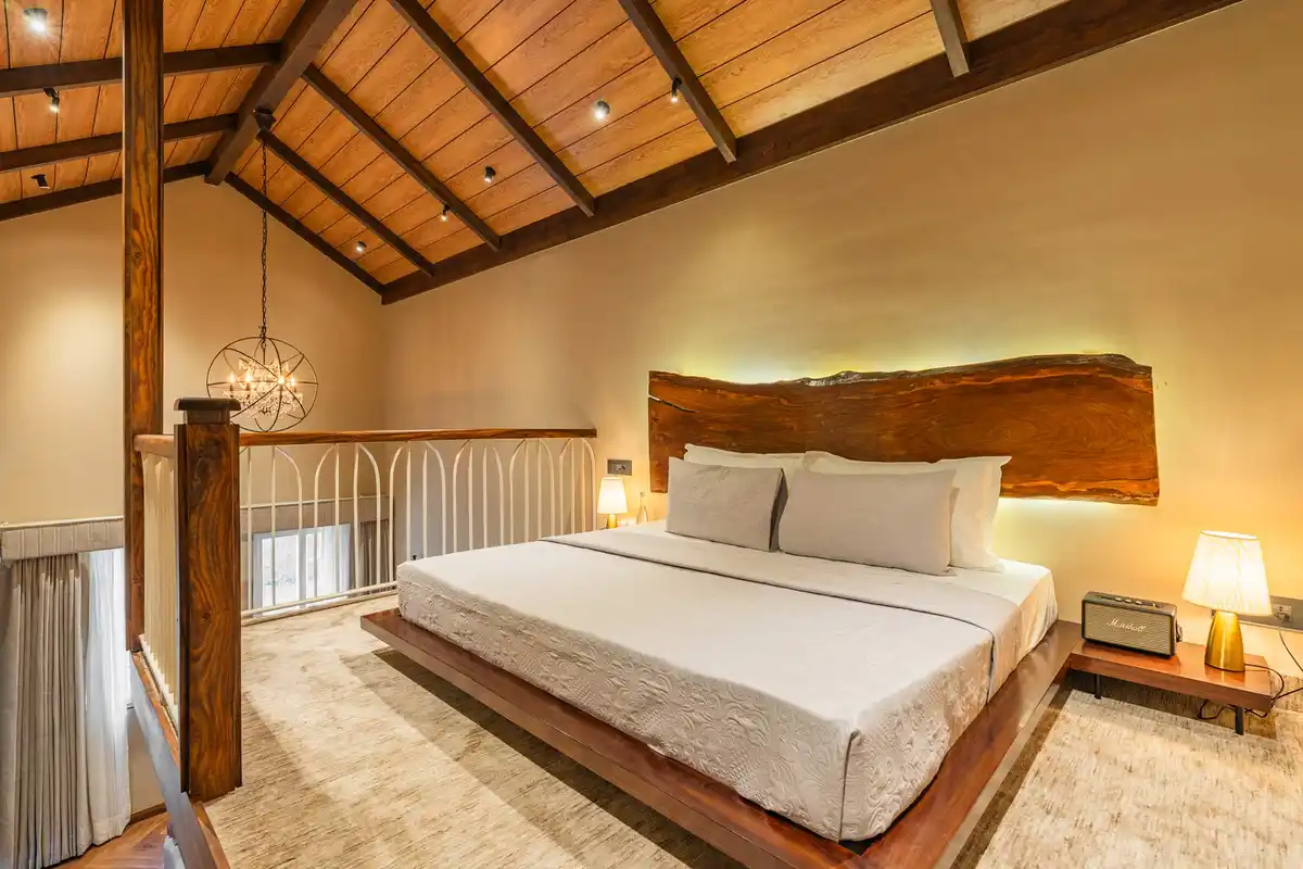 ILIKA W Heated Infinity Pool and Jacuzzi, Kasauli